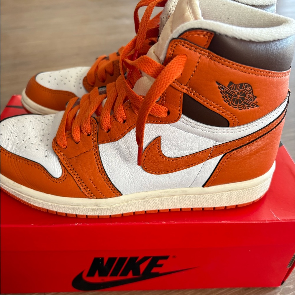 WMNS Air Jordan 1 Retro HI OG
6.5